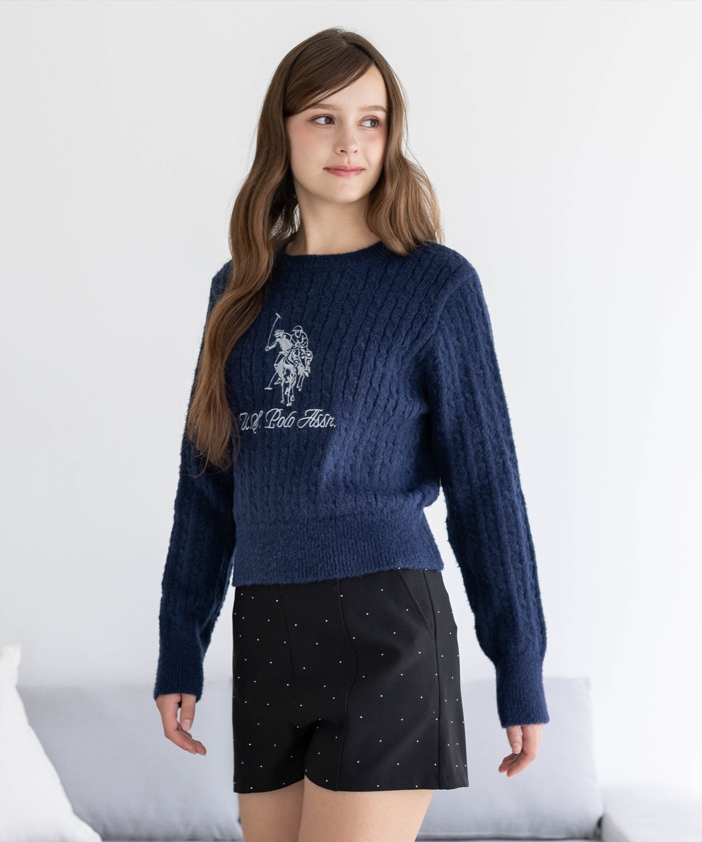 フロント刺繍シャギーケーブルニットトップス