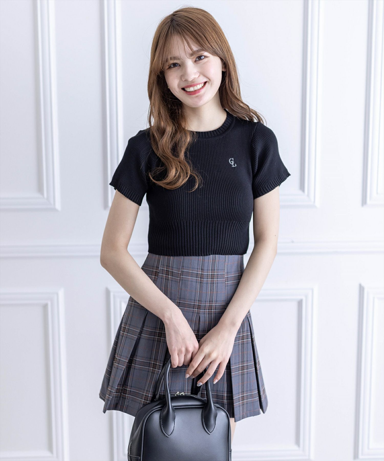 clear ワンポイント刺繍半袖ショート丈ニットトップス[CL8106