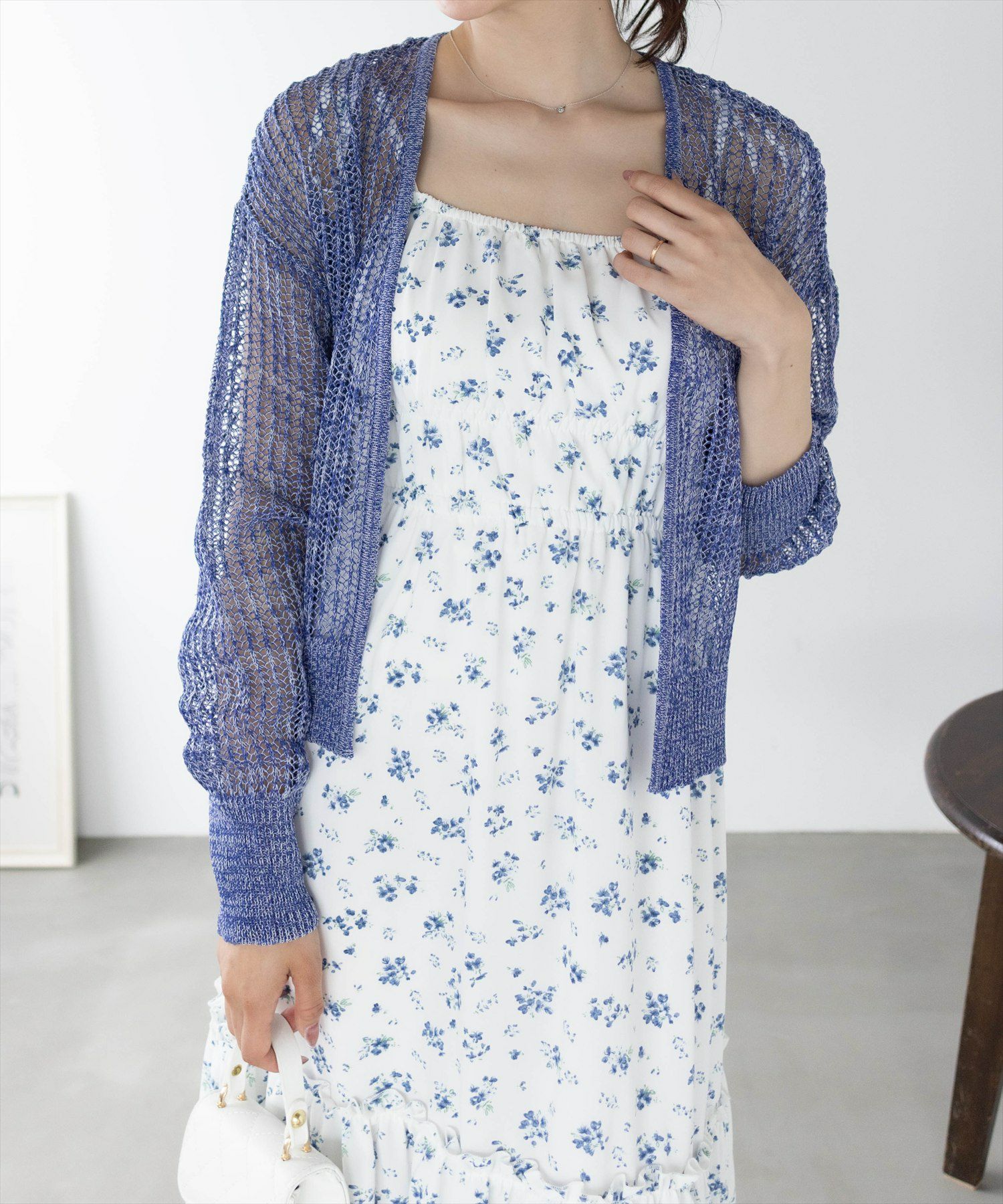 Chloe カシミヤ 100% カーディガン ライトブルー ウエストリボン Chloe カシミヤ 100% カーディガン ライトブルー ウエストリボン