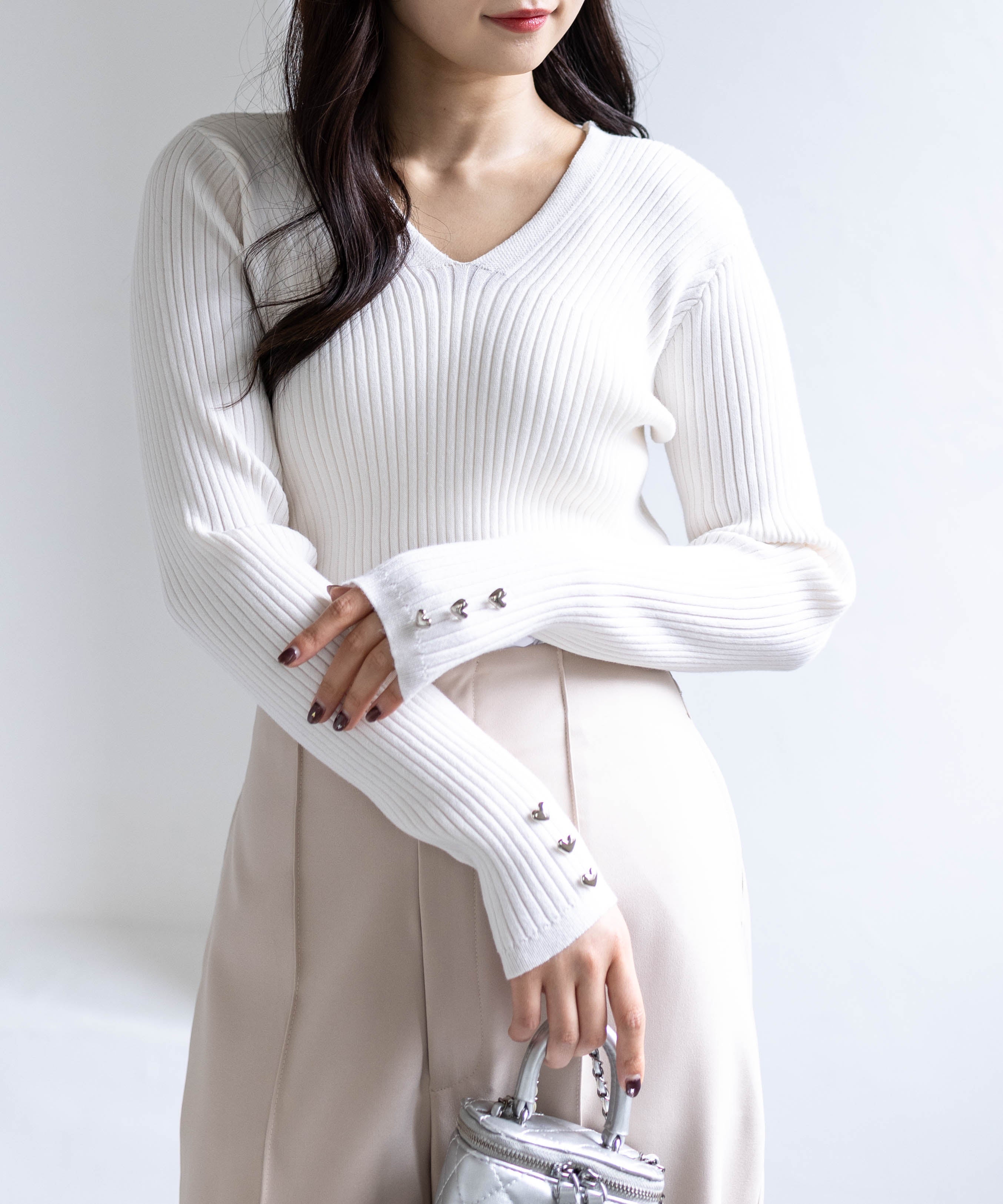 CLEAR BASIC≪再入荷≫ハートボタンVネックニットトップス[CL8979