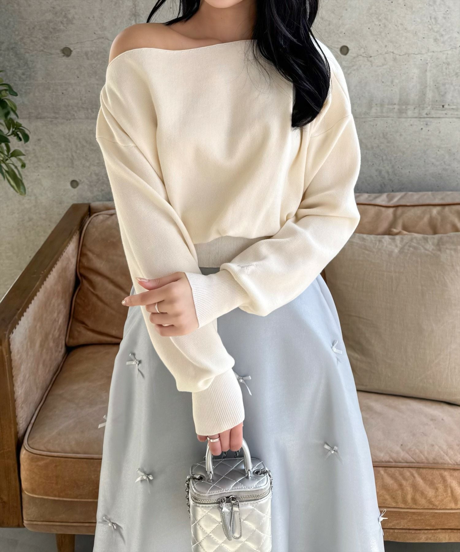 CLEAR BASIC ワンポイント刺繍ワンショル2wayニットトップス[CL9061