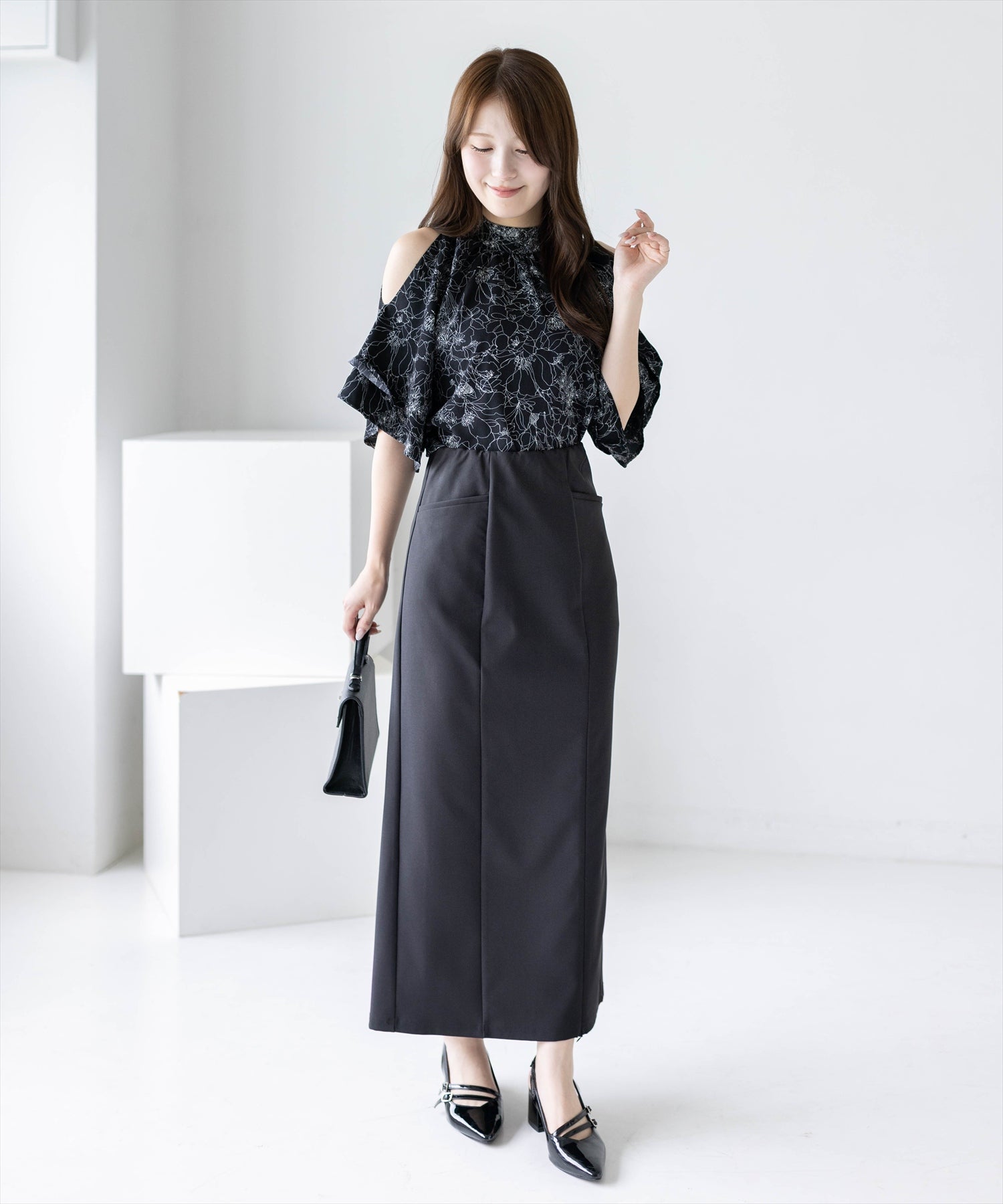 163cm/ブラック×フラワー着用
