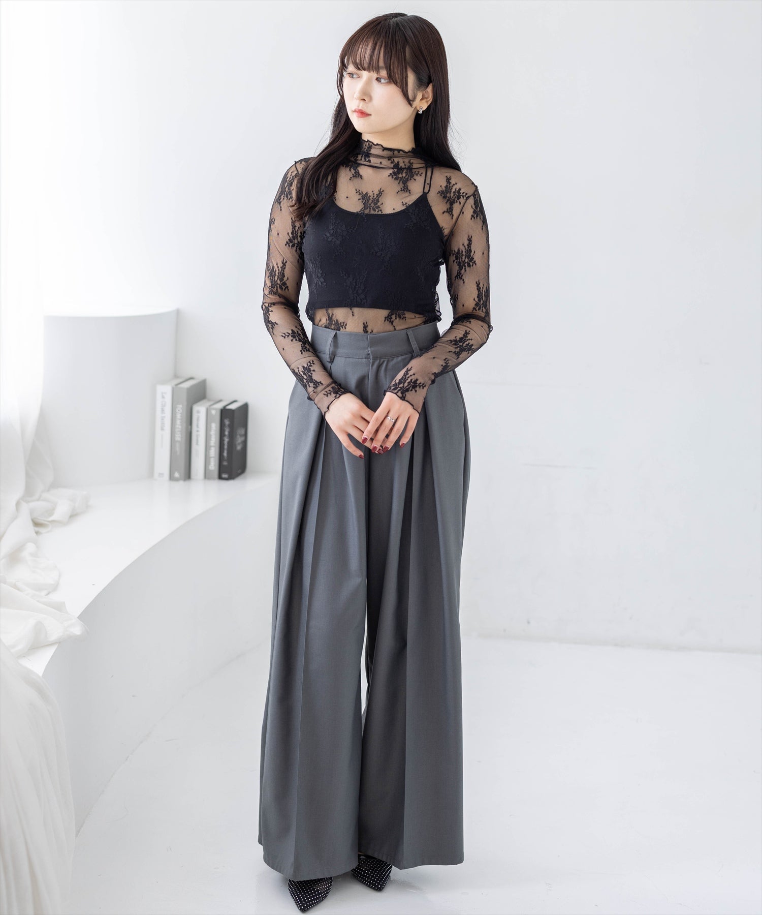 161cm/ブラックフラワー着用