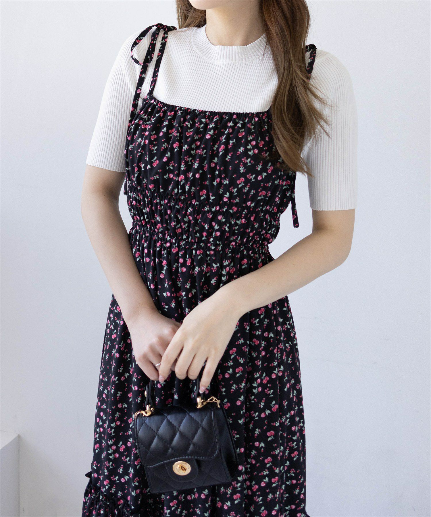 163cm/ブラックフラワー F着用