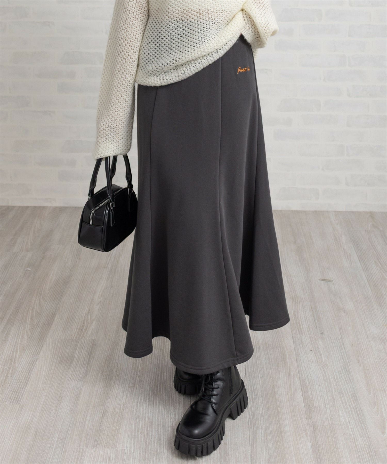 CLEAR BASIC スウェットワンポイント刺繍マーメイドスカート[CL9434