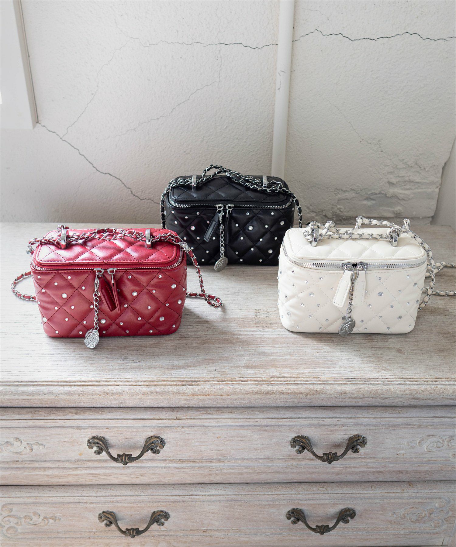 000000008962-01.jpg?size=l&w=