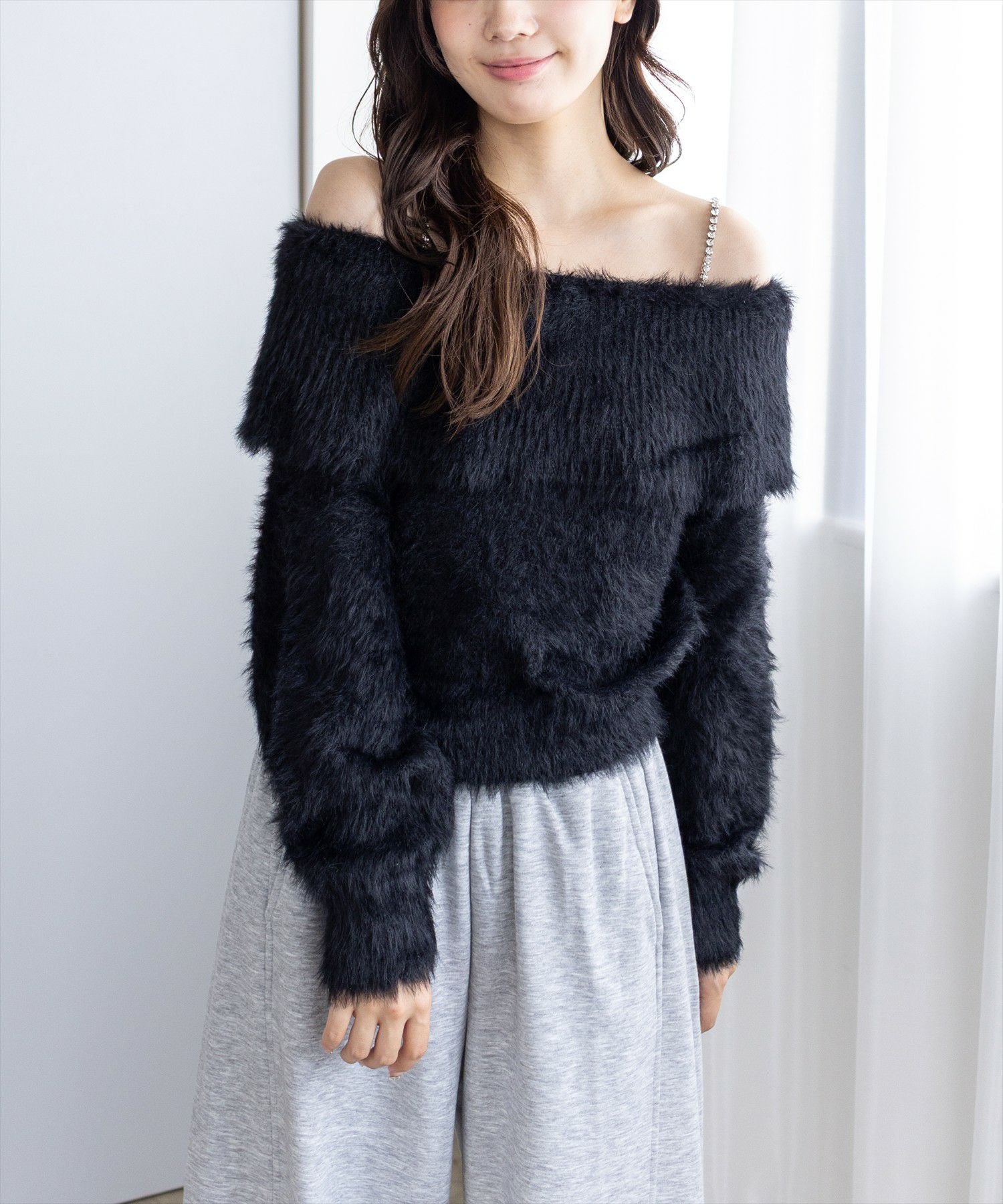 【おまけ付】REDVALENTINO　厚手オフショルショート丈ニット水色ボーダー おまけ付】REDVALENTINO 厚手オフショルショート丈ニット水色ボーダー