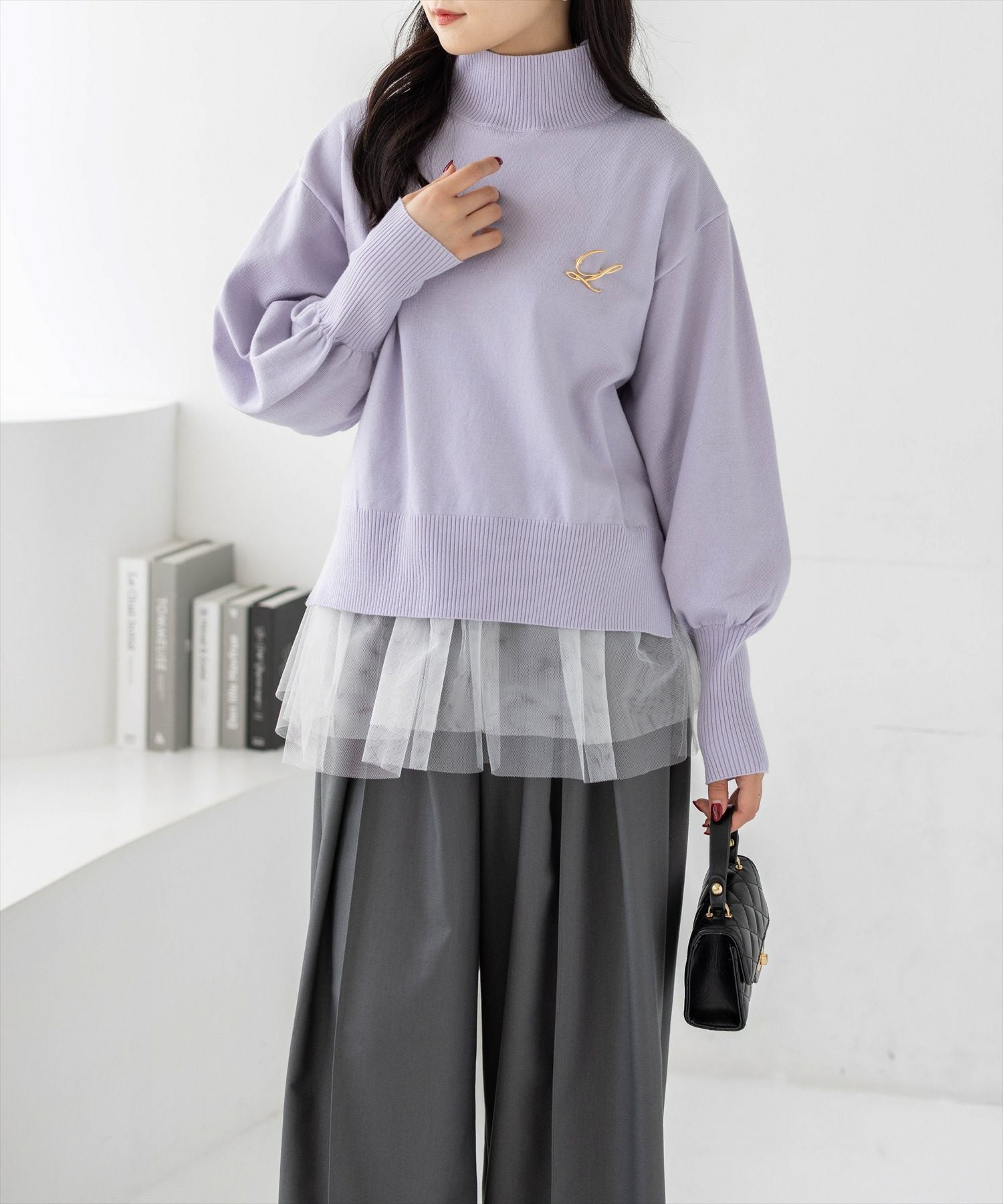 CLEAR BASIC≪新色追加≫ブローチ付きハイネックニットトップス
