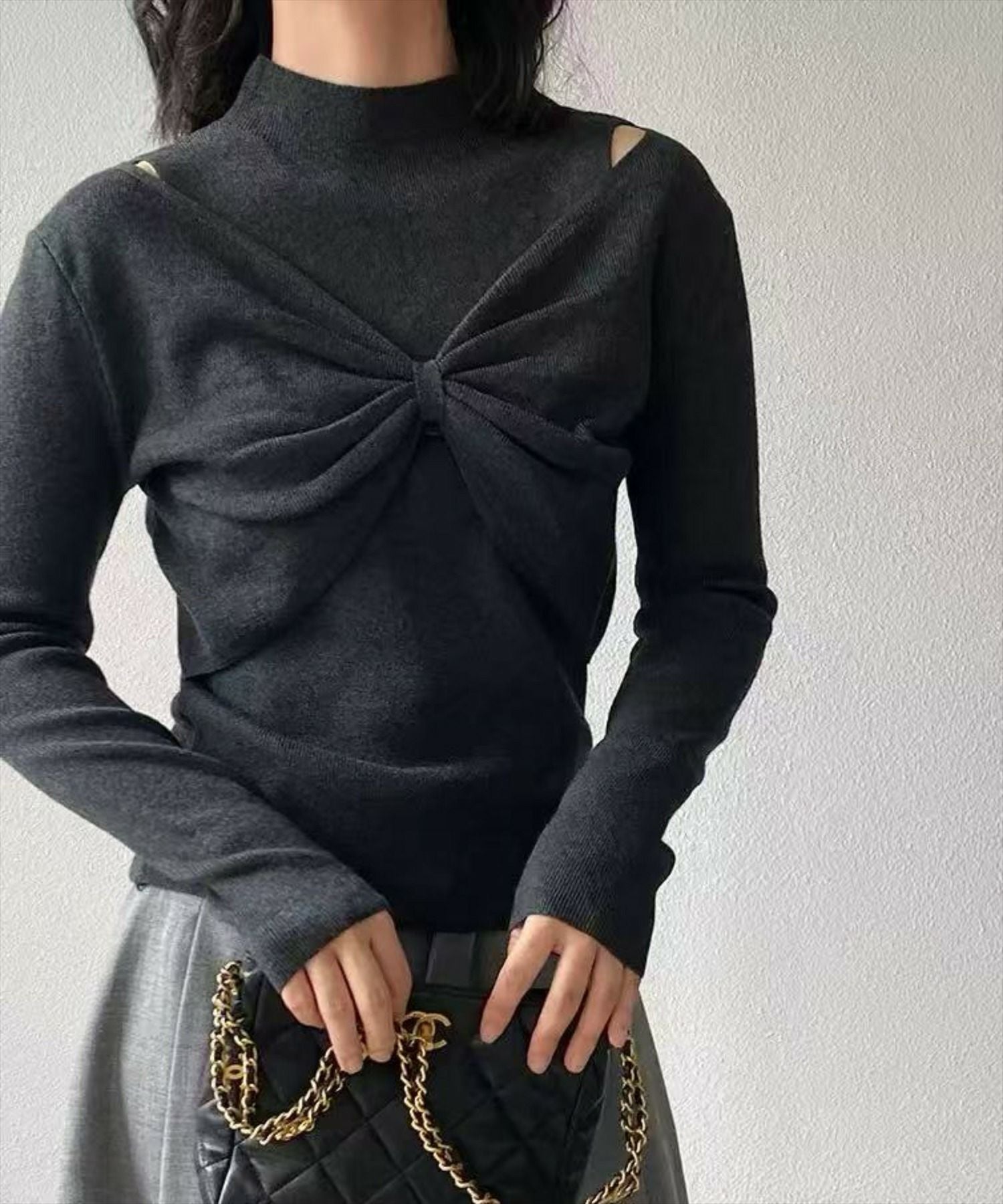 チャコールグレー着用