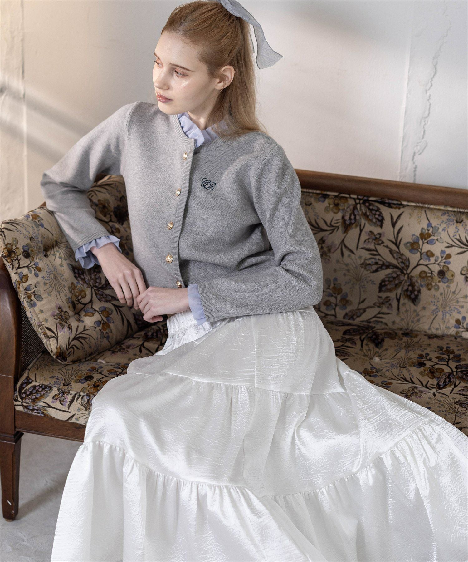 174cm/グレー着用