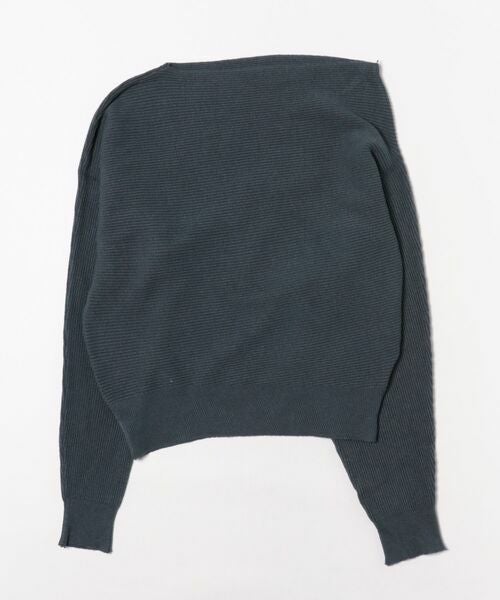 グレー