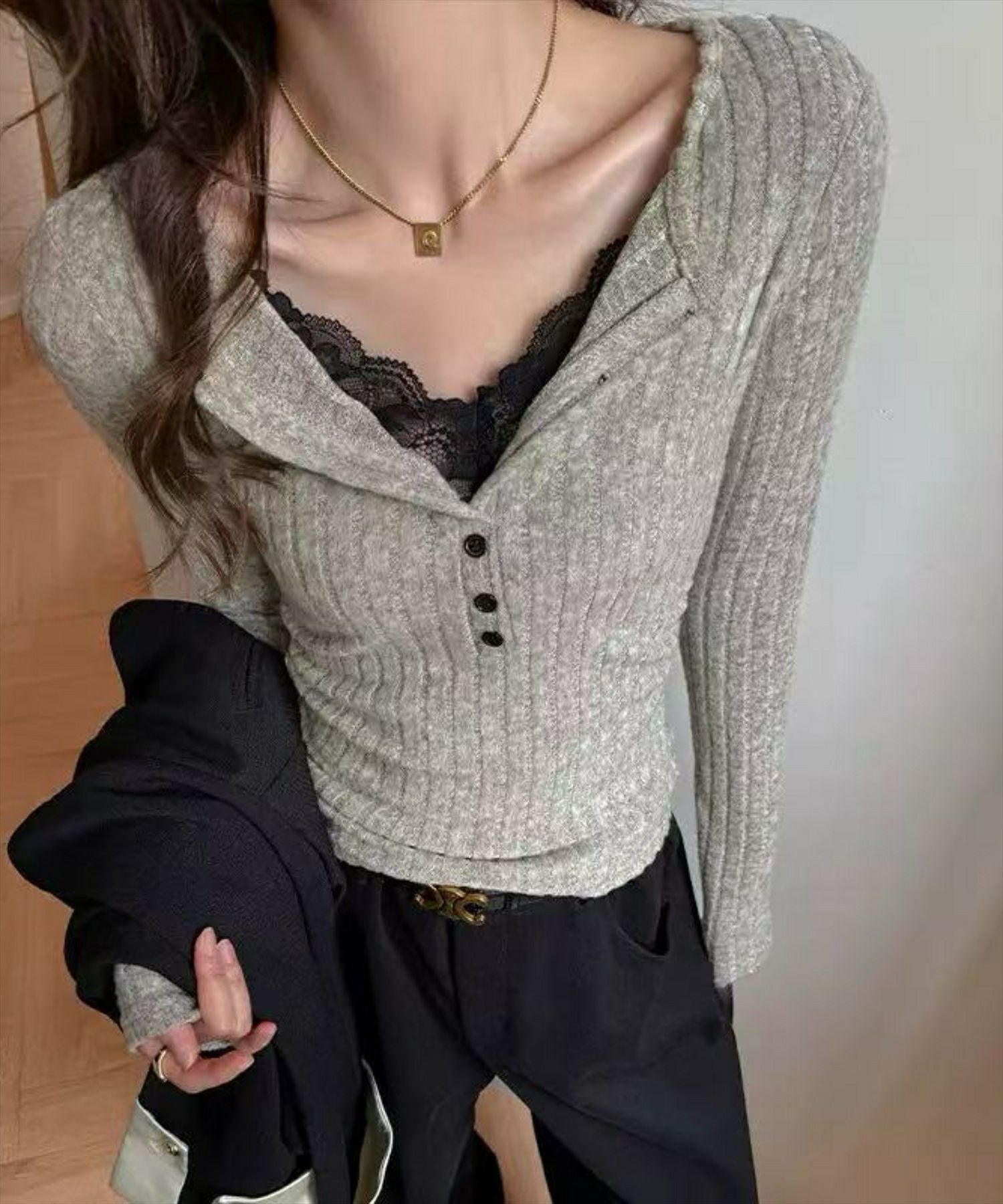 DIDDI MODA ダメージ レースレイヤード ニット Vネック リブ レースレイヤードVネックニット｜PETAL ONLINE（ペタルオンライン）
