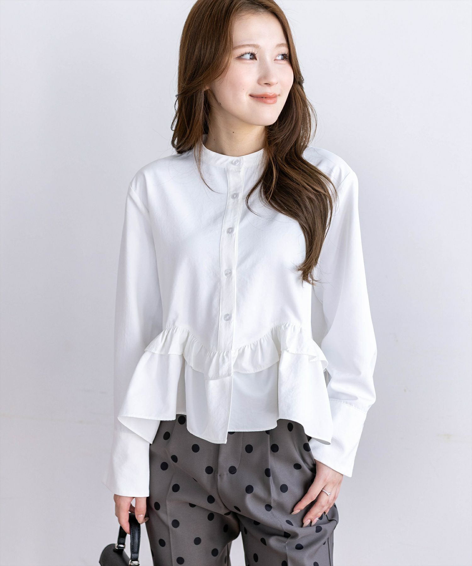 yori ノーカラーフリルシャツ 36 ミント 新品未使用 yori(ヨリ)の「【2020AW】ノーカラーフリルシャツ」 - PARTE