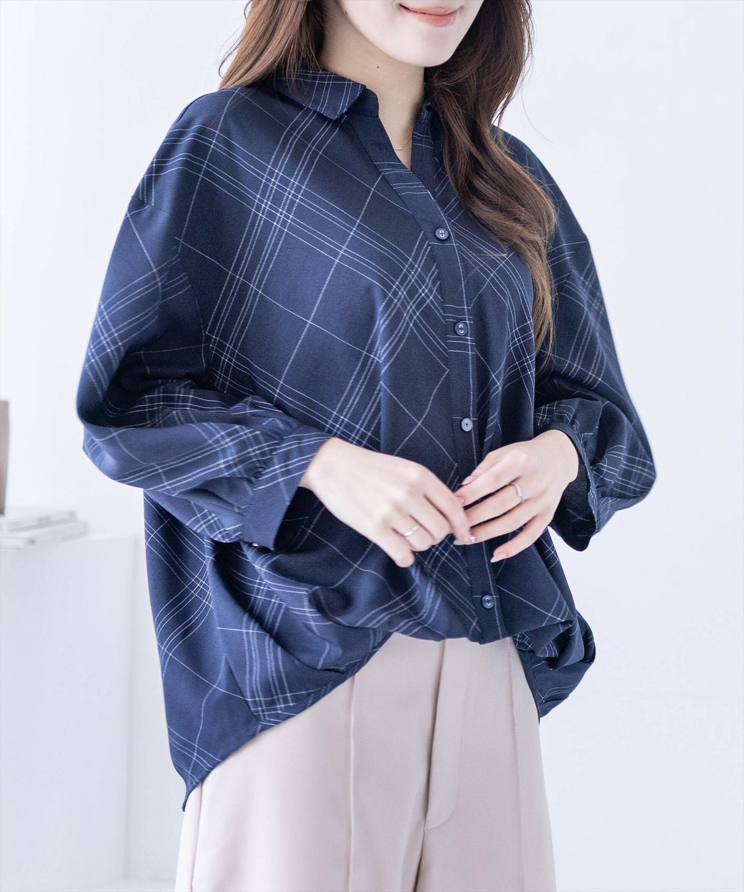 CLEAR BASIC≪再入荷≫バックスピンドル裾タック七分袖ブラウス[CL9562