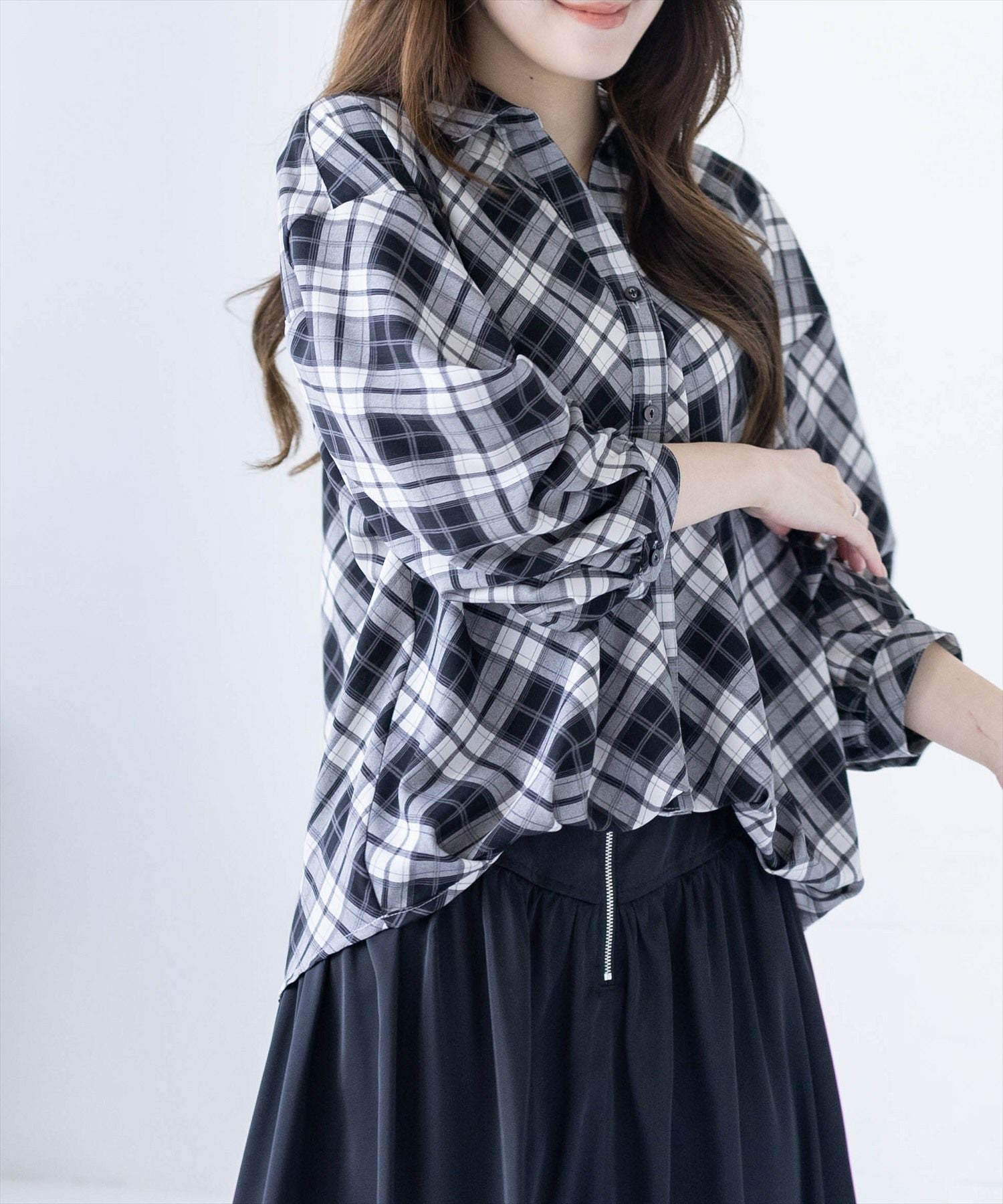 CLEAR BASIC≪再入荷≫バックスピンドル裾タック七分袖ブラウス[CL9562