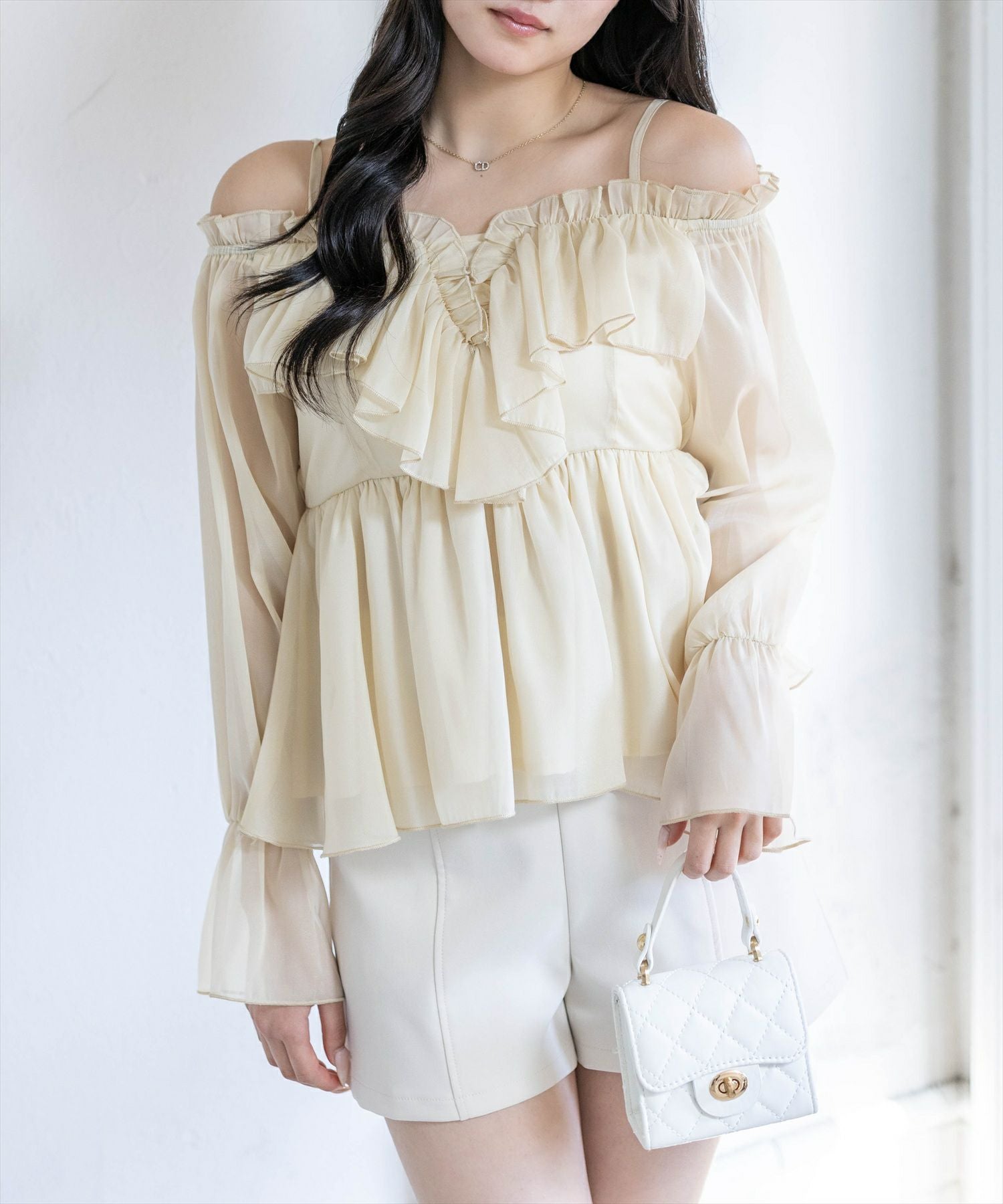 フロントフリルオフショル長袖ブラウス clear