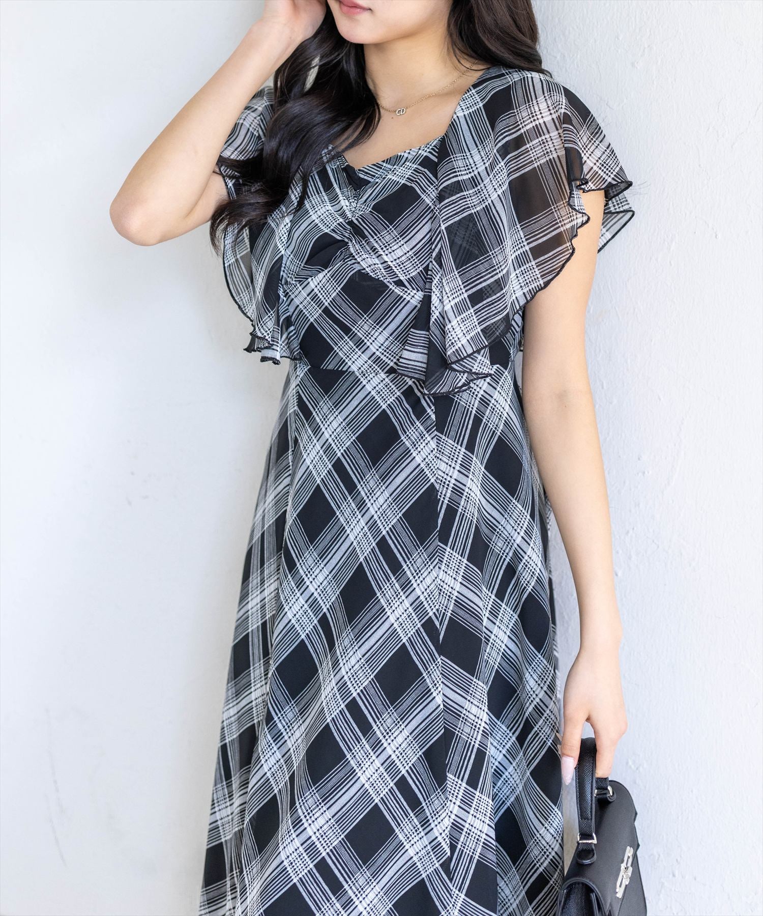 CLEAR BASIC≪再入荷≫フロントギャザーフレアスリーブワンピース