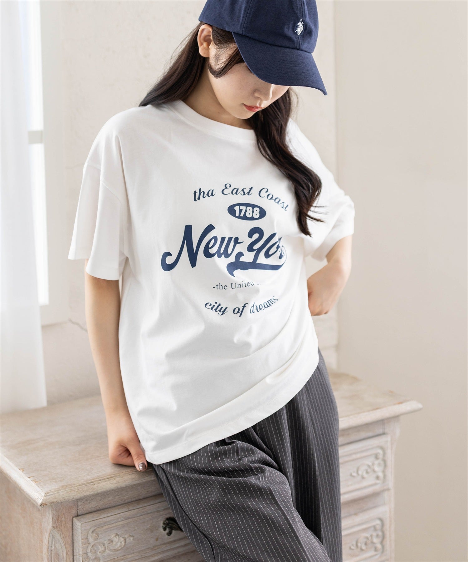 ビッグCCマーク入ライントップス ホワイトTシャツ 【未使用】 CLEAR BASIC≪新作≫オーバーサイズ/カレッジロゴビックTシャツ[CL9702