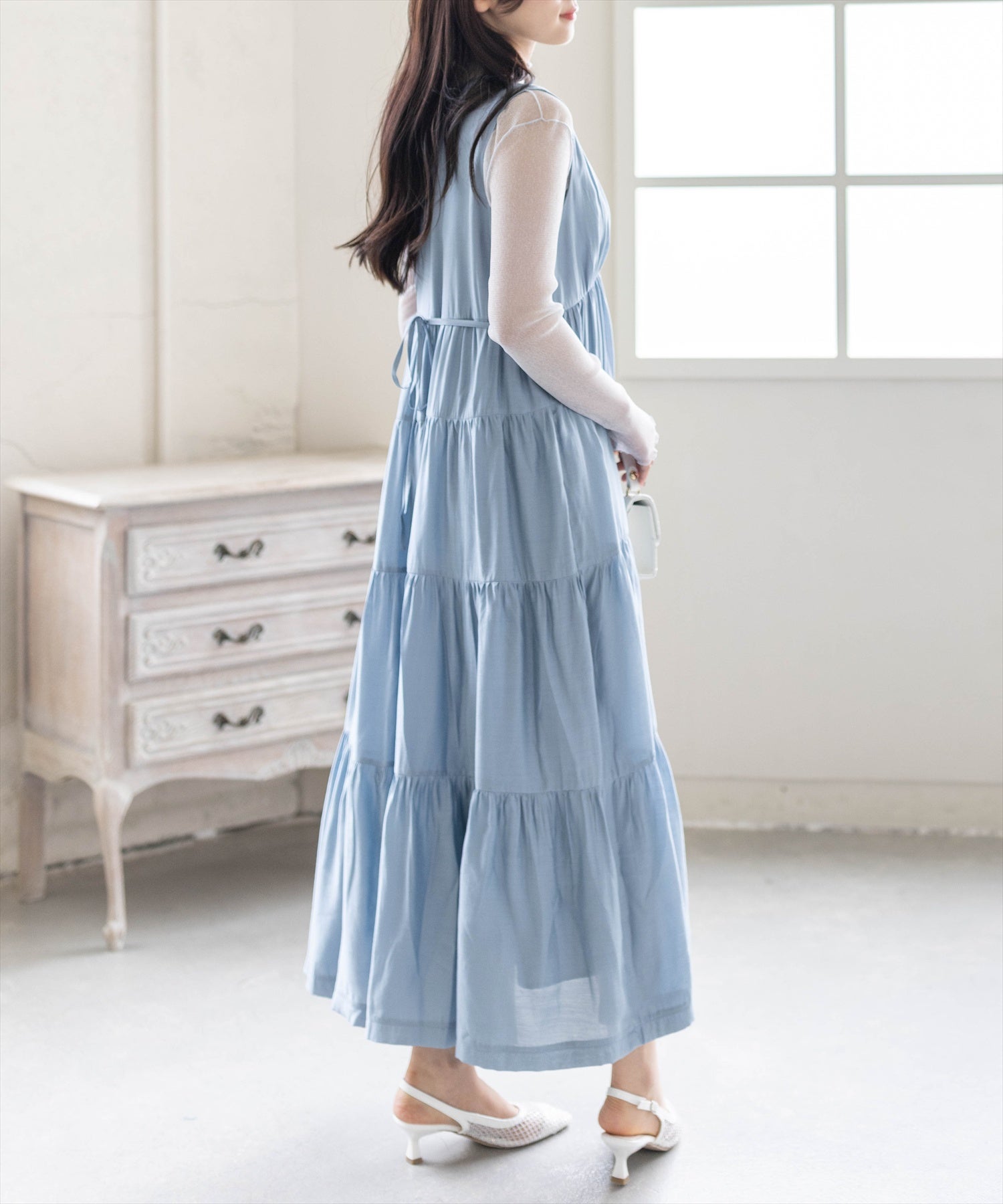 CLEAR BASIC≪再入荷≫Vネックノースリーブティアードワンピース