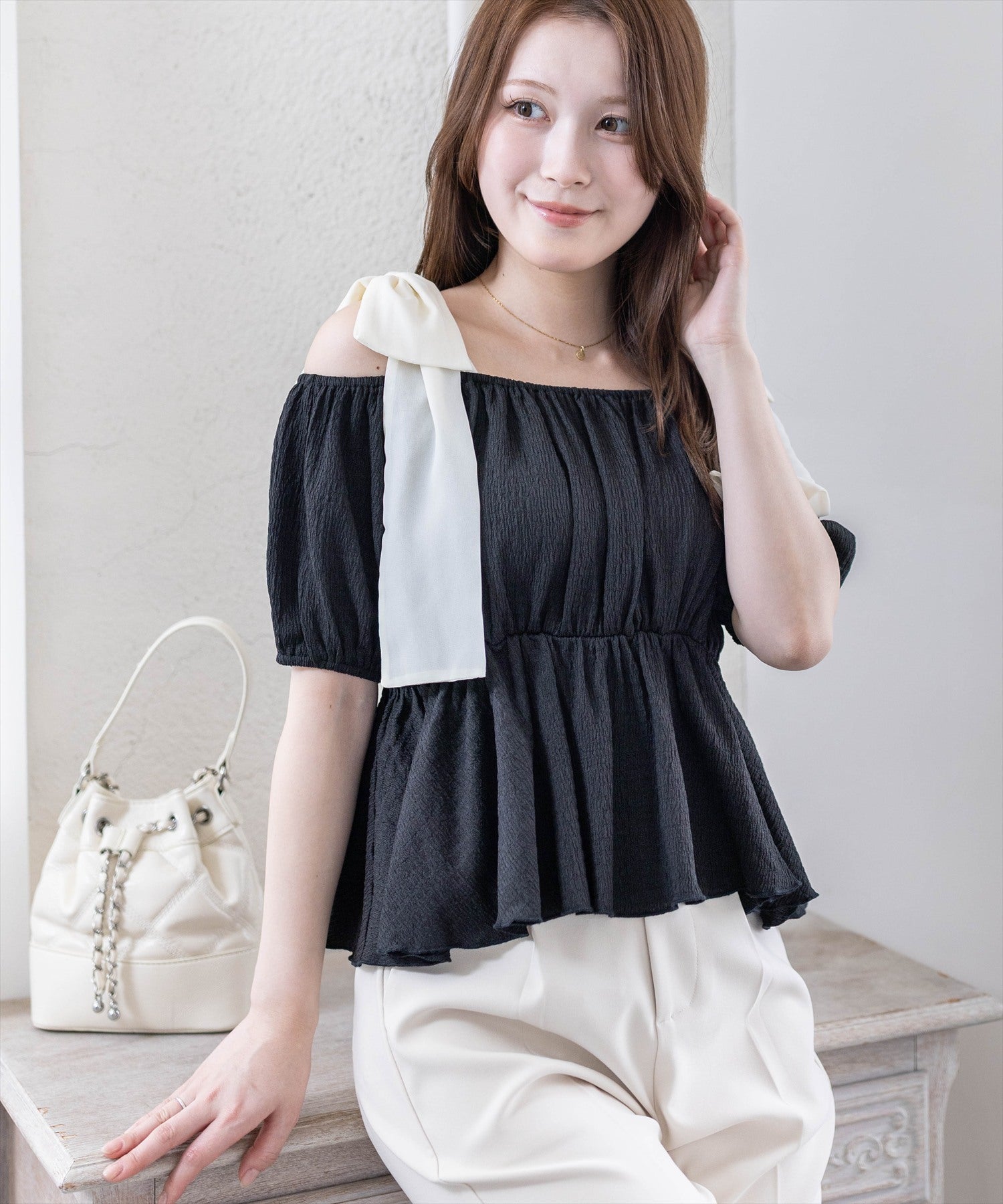 clear≪新作/再入荷≫配色リボンオフショルブラウス[CL9674