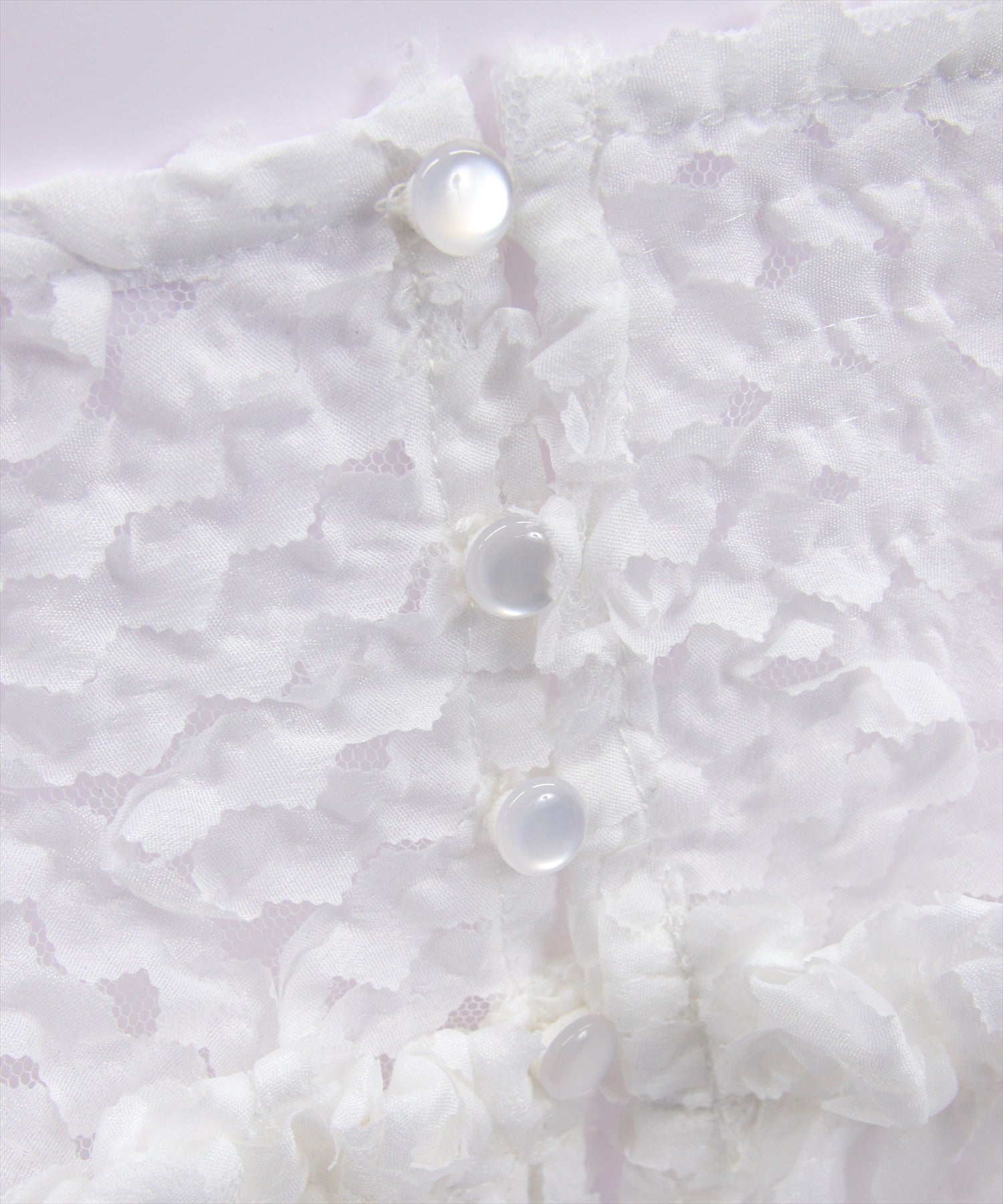 CLEAR BASIC≪新作≫チャーム付きウェーブ刺繍チュールキャミ