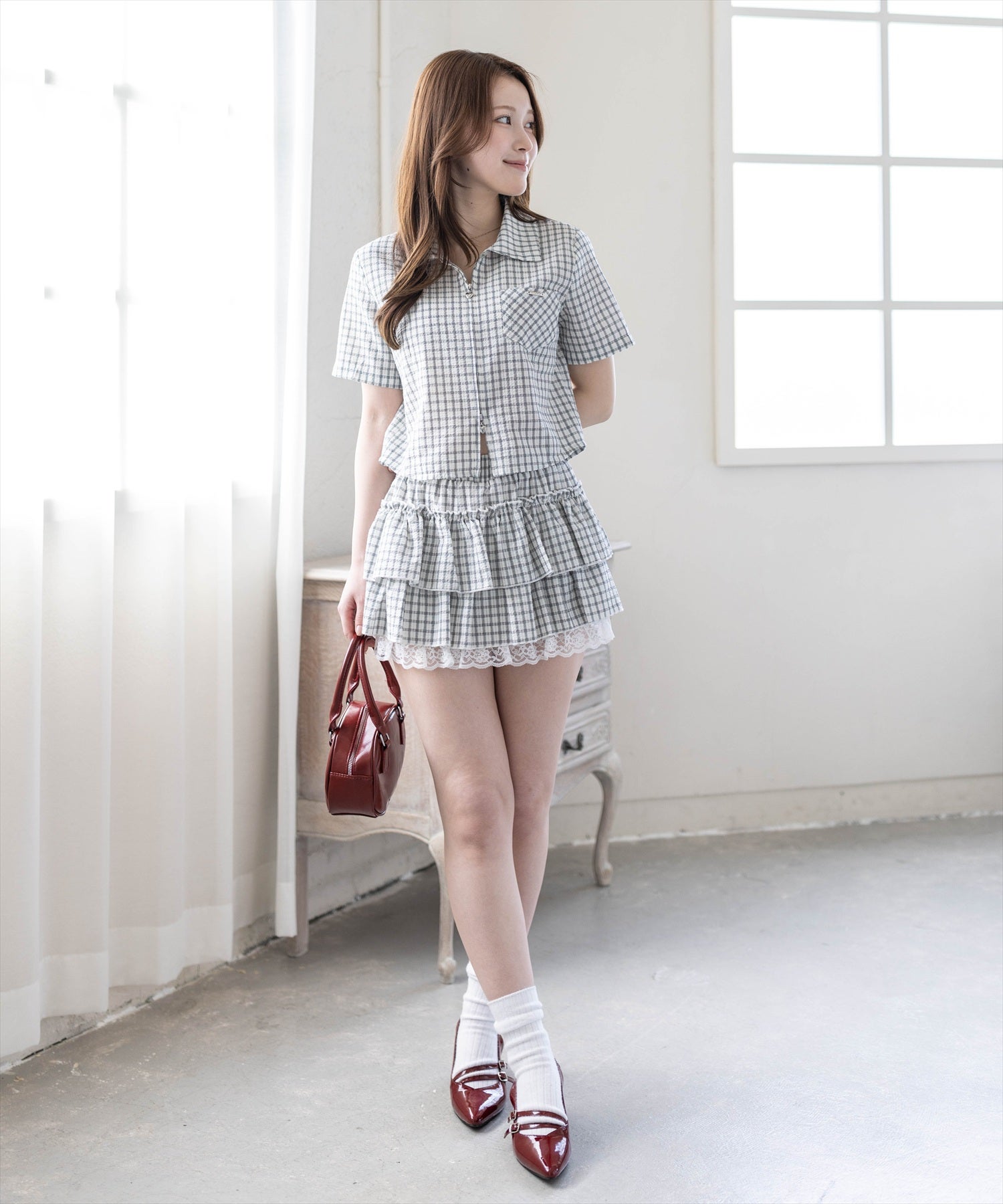 163cm/ホワイト×チェック着用