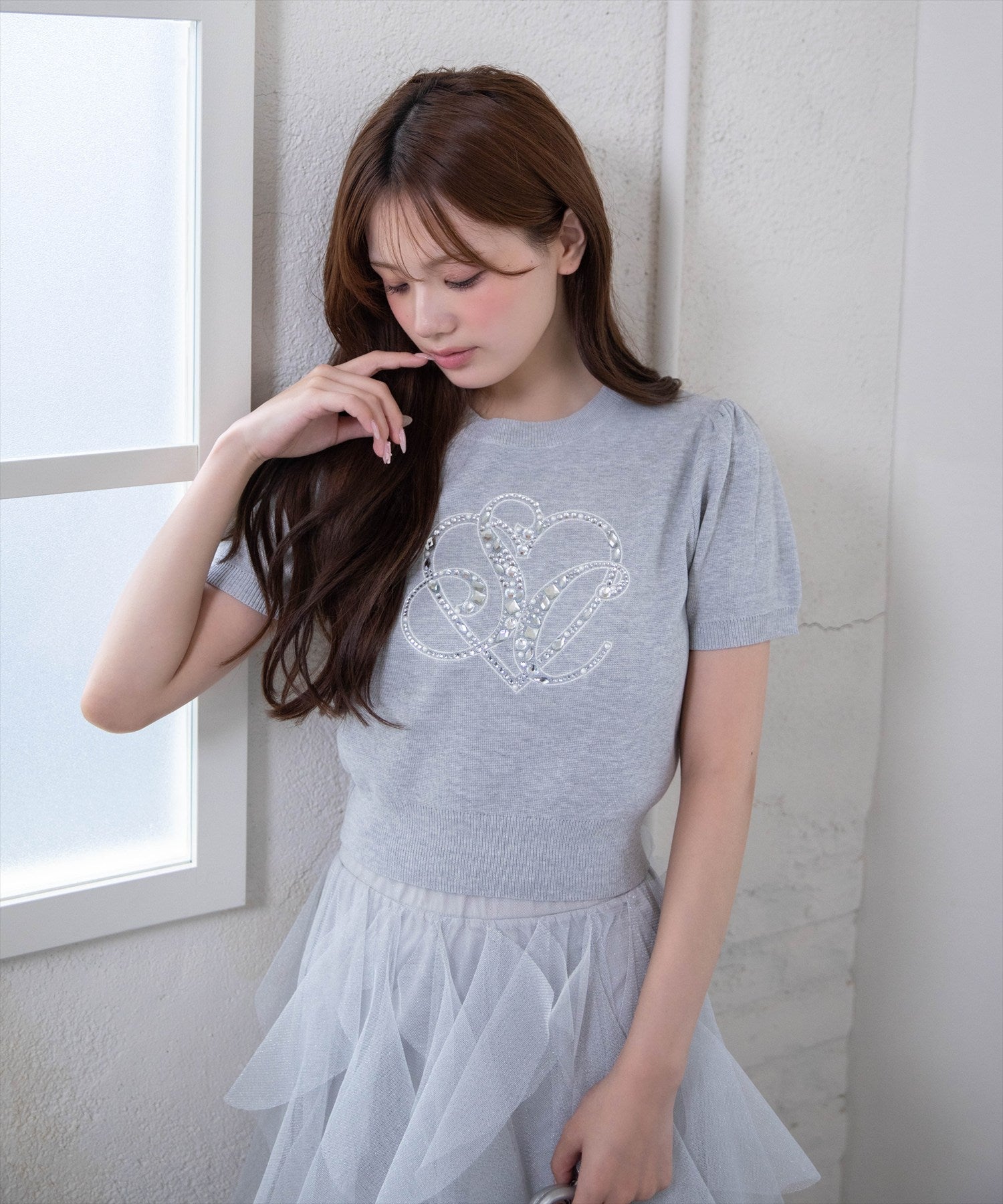clear≪新色追加≫ビジューロゴ半袖ニットトップス[CL9899