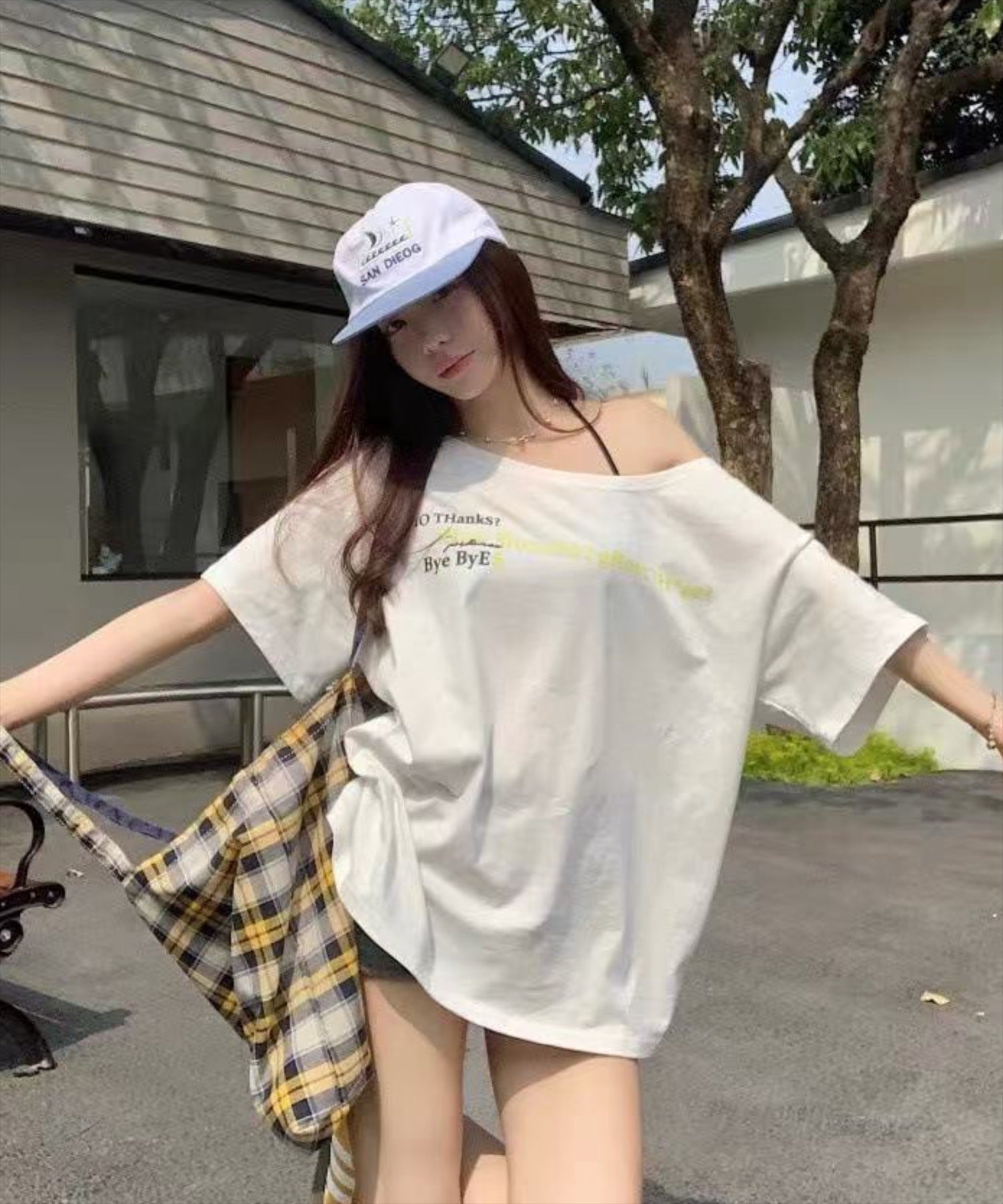 attisessionワンショルダー ロゴプリントTシャツ ホワイト STAY MOTION≪WEB限定≫ワンショルロゴビッグTシャツ[ST1167