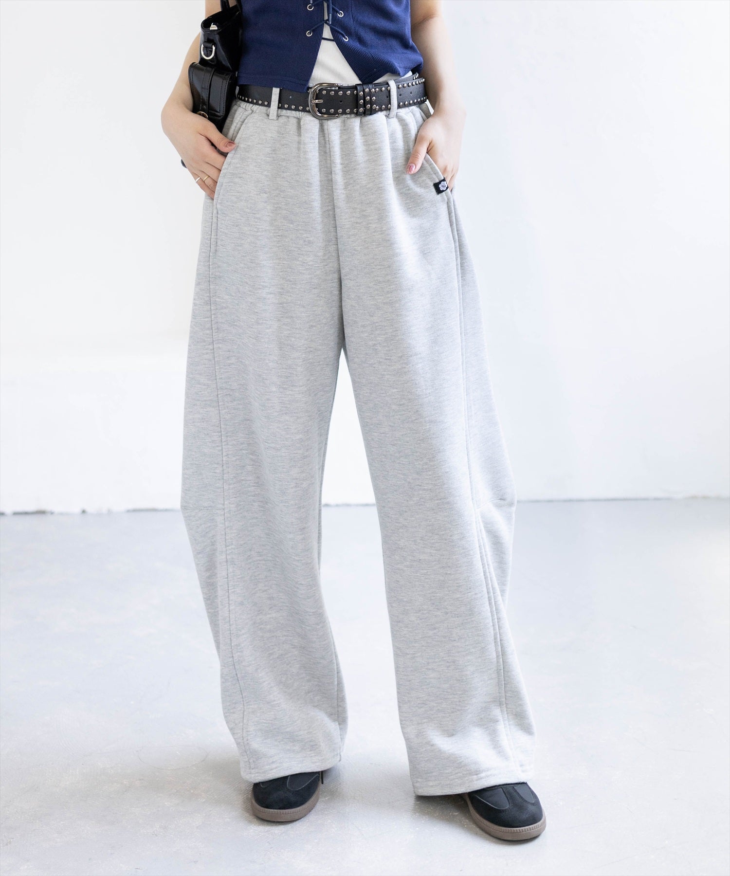 clear≪新作≫ベルトループ付きカーブスウェットパンツ[CL9921
