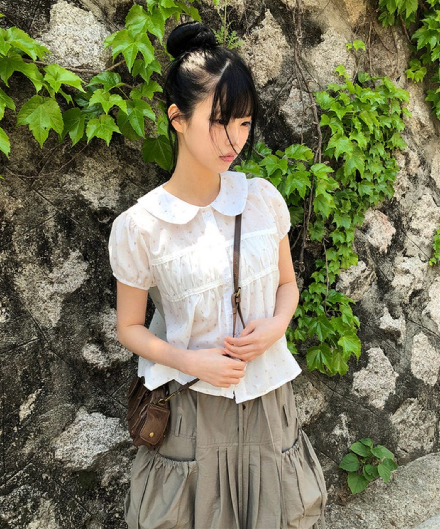 STAY MOTION≪WEB限定/新作≫丸襟パフスリーブ小花柄ブラウス[ST1195