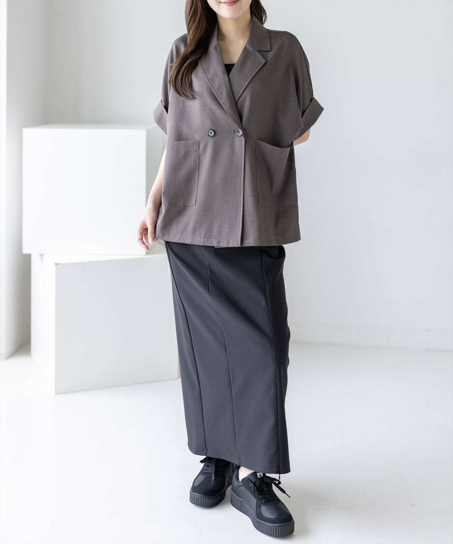 163cm/チャコールグレー着用
