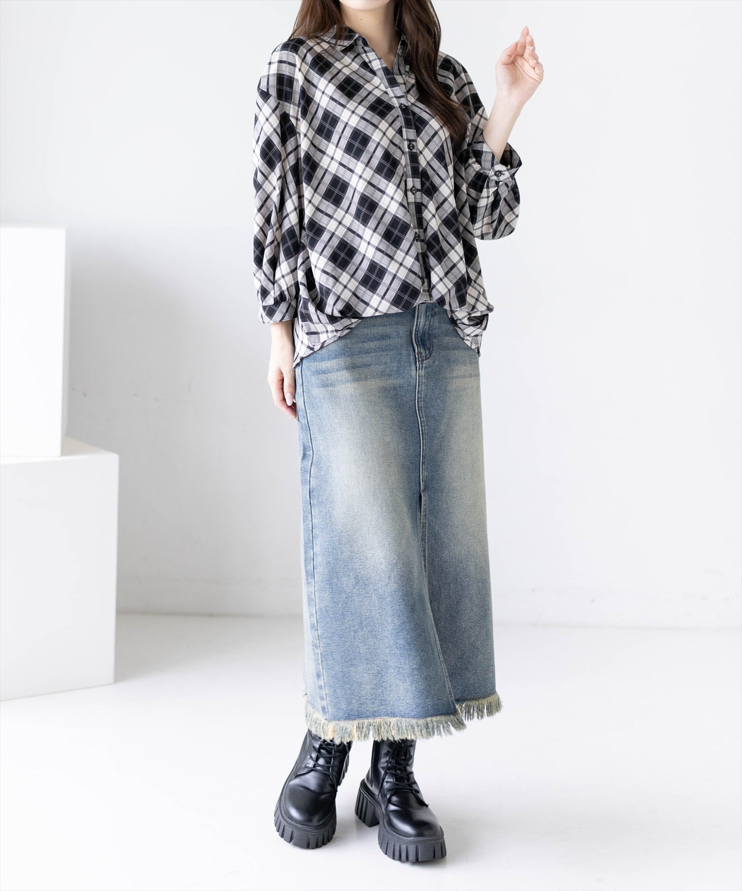 163cm/ブラック×チェック着用