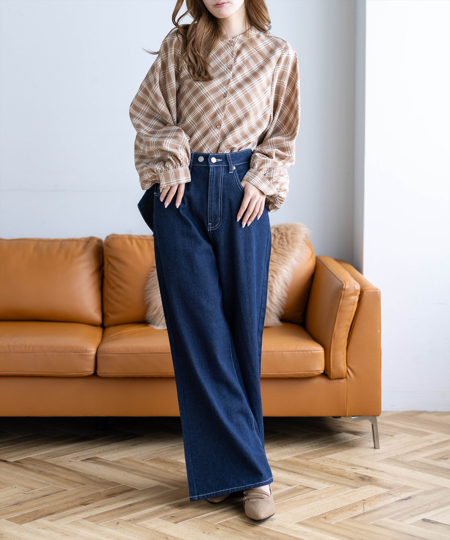 161cm/ベージュ×チェック着用