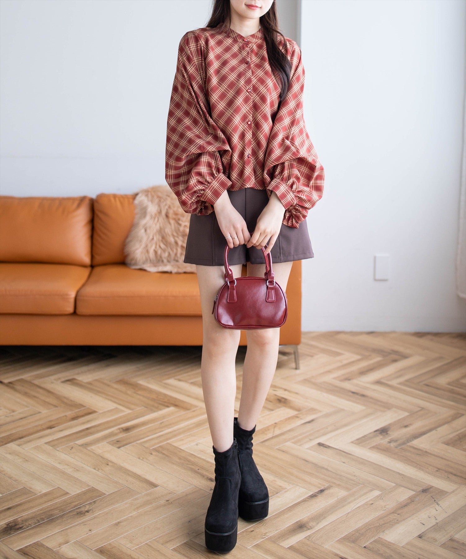 162cm/ボルドー×チェック着用