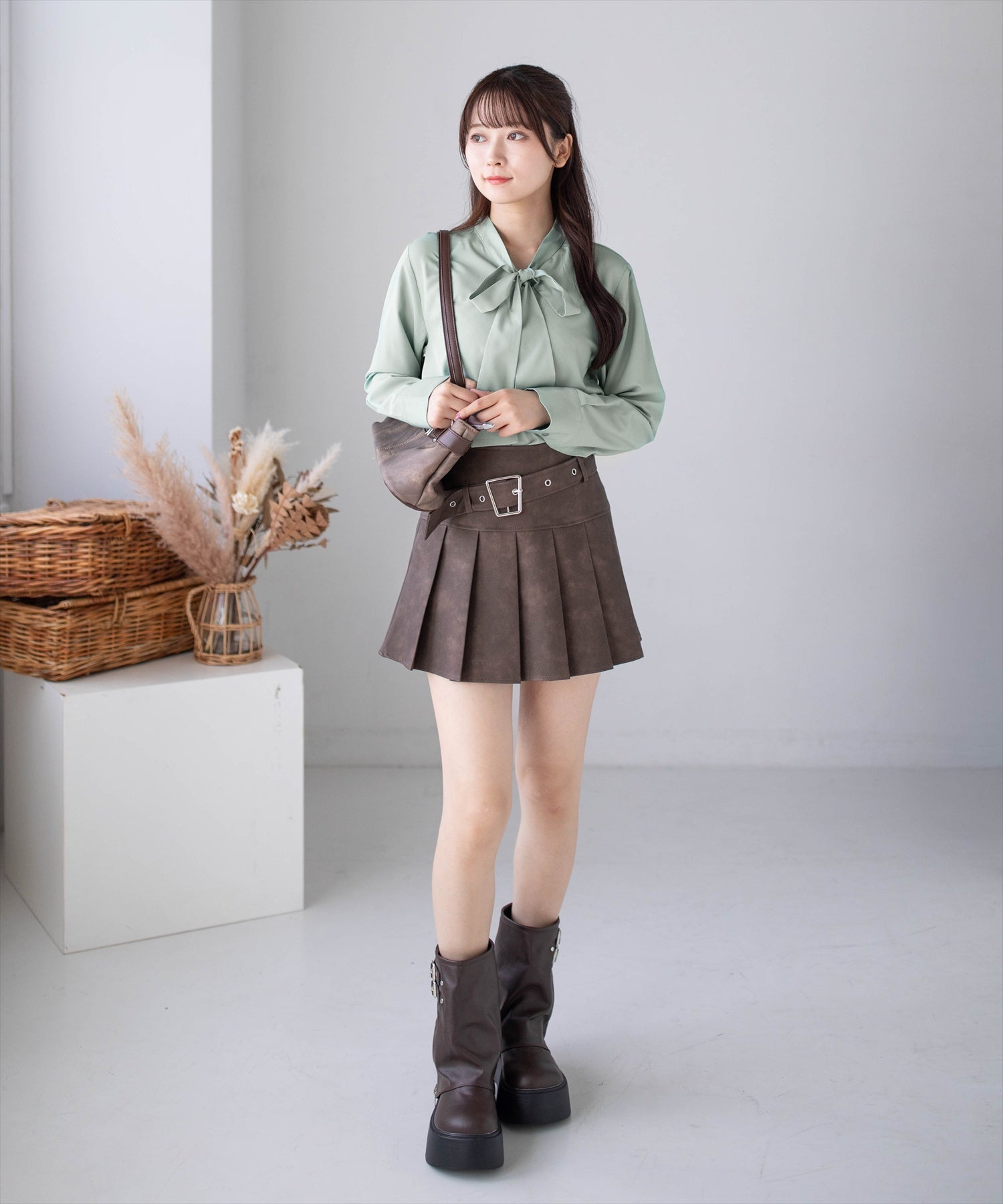 162cm/ブラウン着用