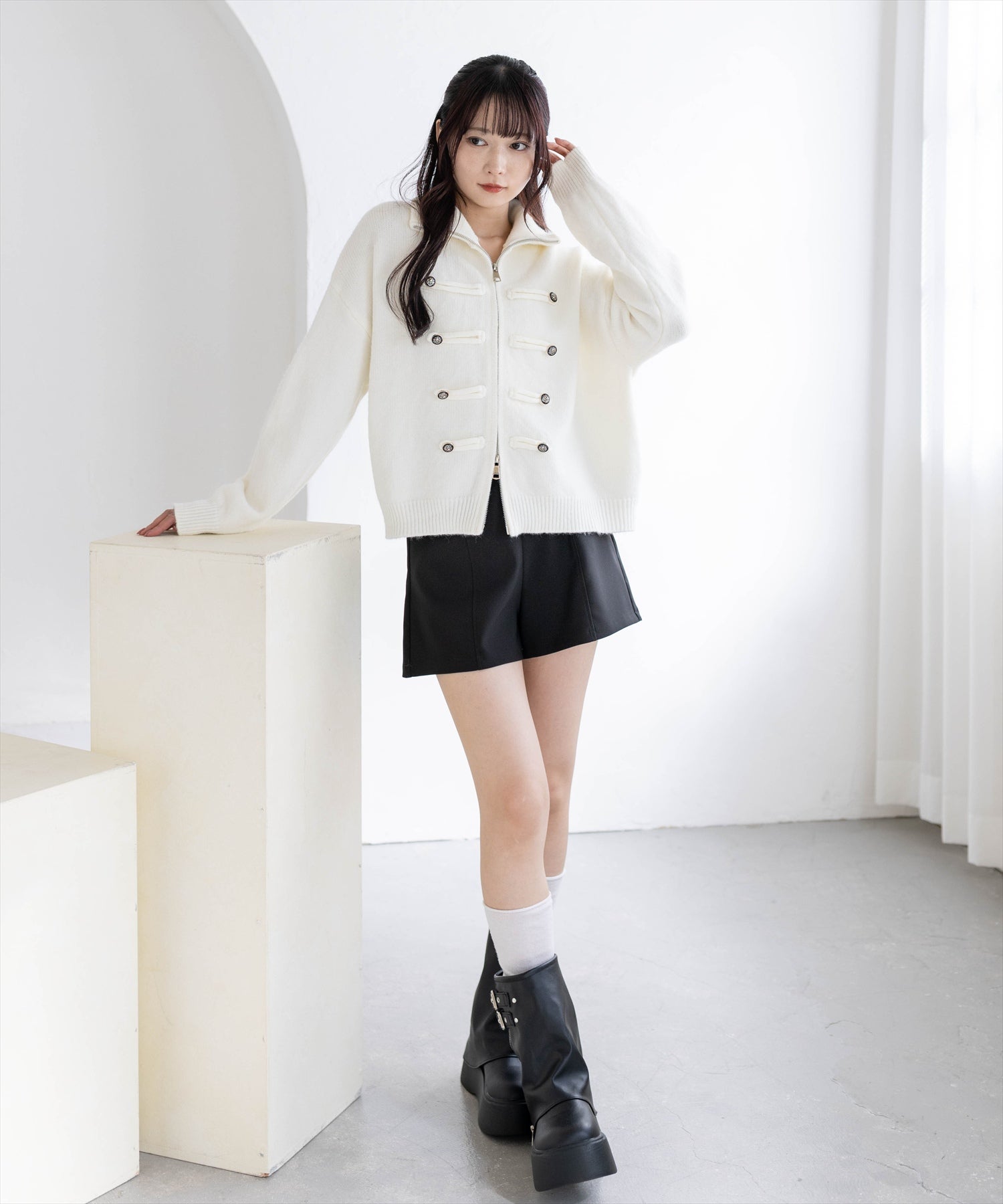 162cm/アイボリー着用