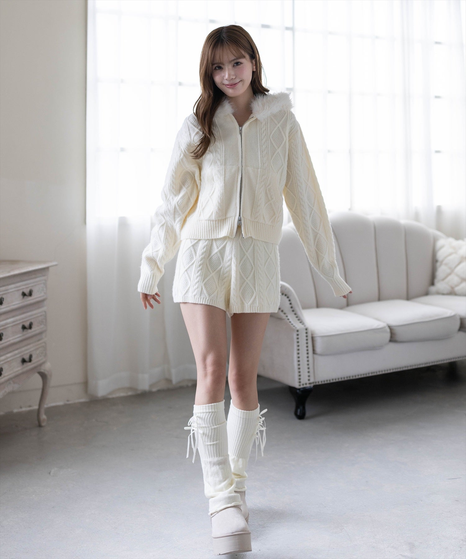 161cm/アイボリー着用
